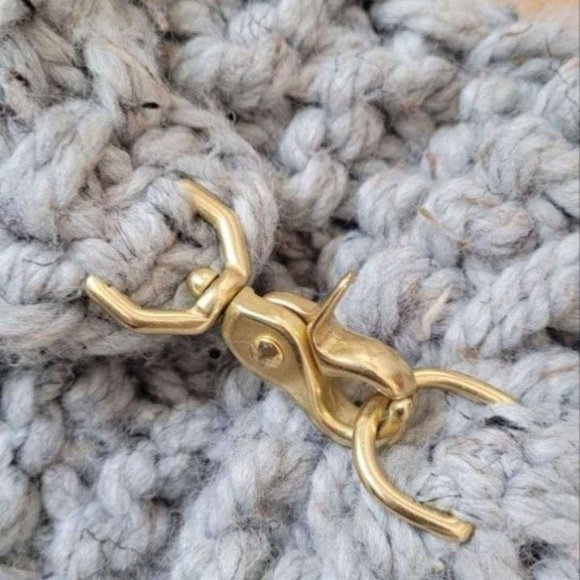 Foulard tricoté à la main Collection Cliche - Picture 3 of 3